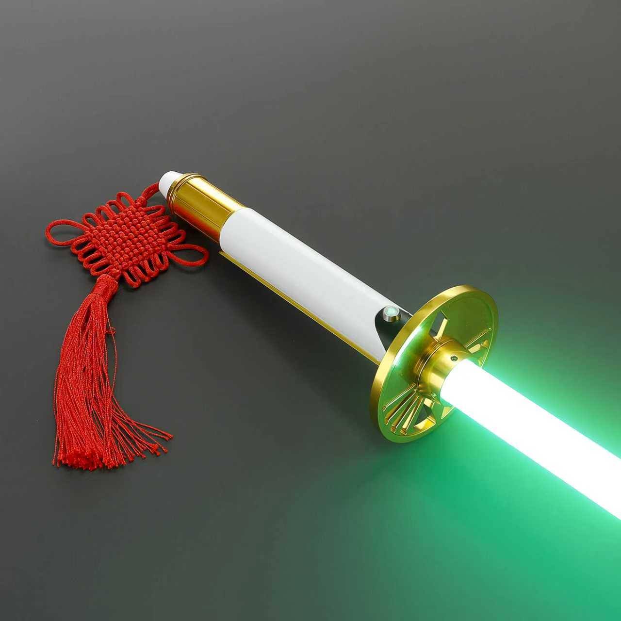 Lily Tora Alta república lightsaber