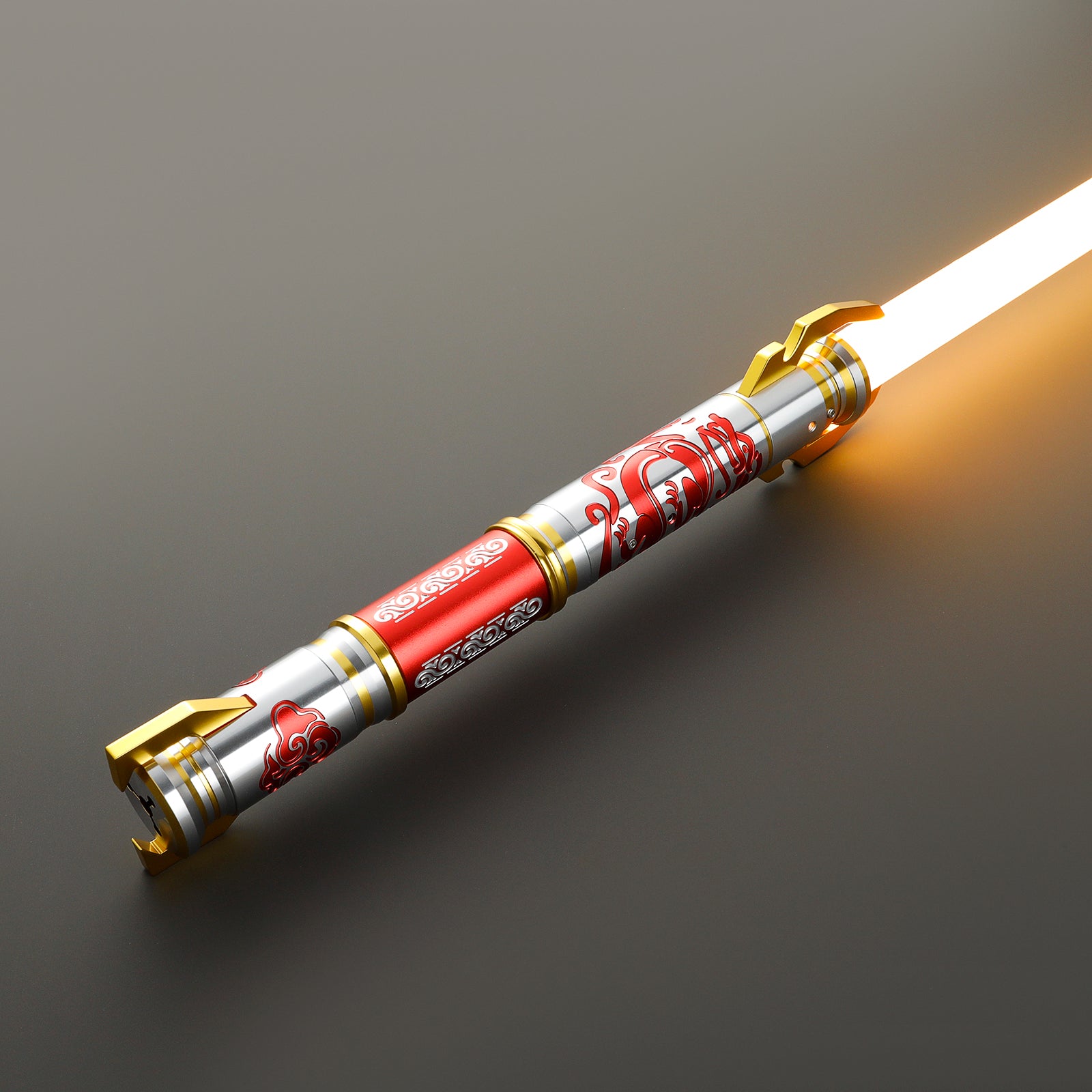 Colmillo lightsaber